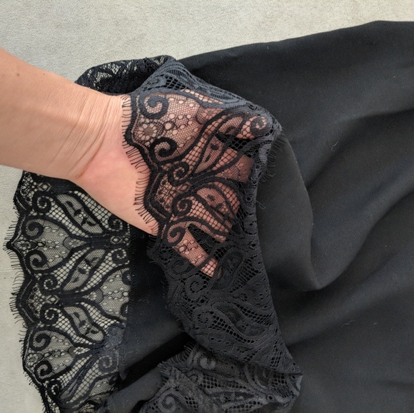 NWOT- MINi SKIRT- XS, Black, lace trimmed bottom - Picture 3 of 7